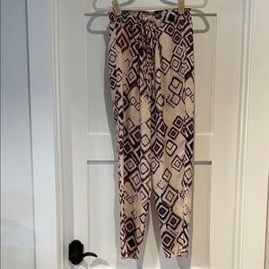 Harlowe & Graham Geometric Patterned Cropped Pants - Black and Cream